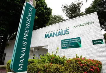 Prefeito nomeia mais cinco aprovados no concurso público da Manaus Previdência
