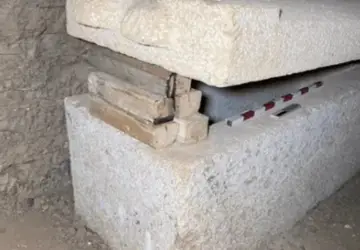 Egito: múmia coberta de ouro é achada em túmulo fechado há 4.300 anos