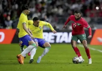 No primeiro jogo pós-Copa, Brasil perde para Marrocos por 2 x 1