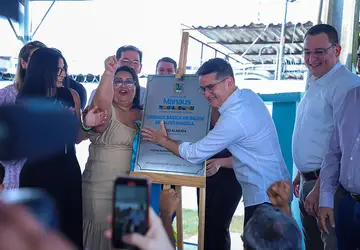 Prefeito reinaugura unidade de saúde Geraldo Magela, na zona Leste de Manaus