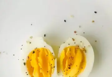 Comer dois ovos por dia fortalece a imunidade. Entenda