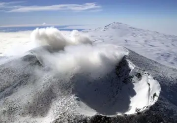Existe um vulcão na Antártica que expele mais de R$ 31.000 em ouro