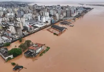 Defesa Civil manda evacuar centro histórico de Porto Alegre
