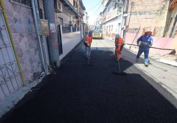 Prefeitura de Manaus atende solicitação de moradores e realiza recapeamento na comunidade Santa Luzia