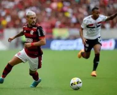 Flamengo desmente vizinhos sobre festas de Arrascaeta