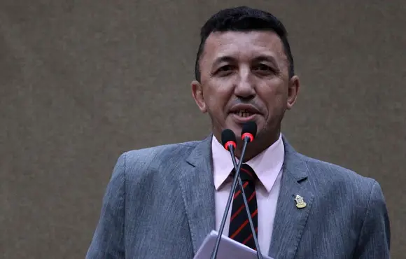 Vereador Sassá apoia população contra a Manaus Energia