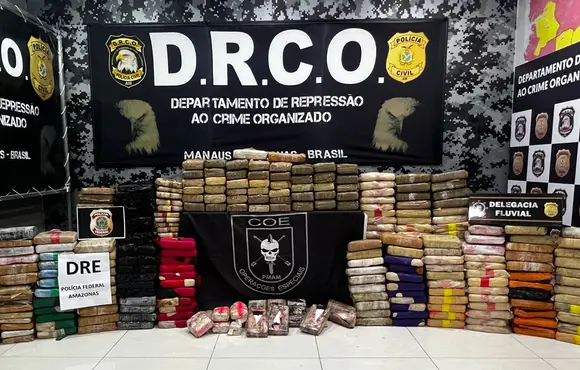 PC-AM, PMAM e Polícia Federal desarticulam grupo criminoso e apreendem cerca de 300 quilos de drogas
