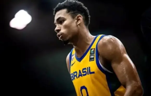 Brasileiro anuncia inscrição no Draft da NBA