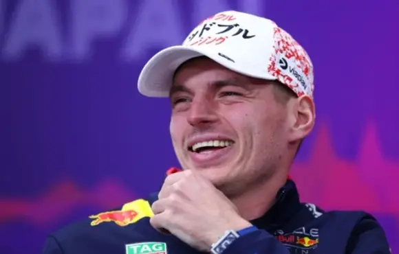 Em 4ª vitória no ano, Verstappen ganha GP da China de F1 pela 1ª vez