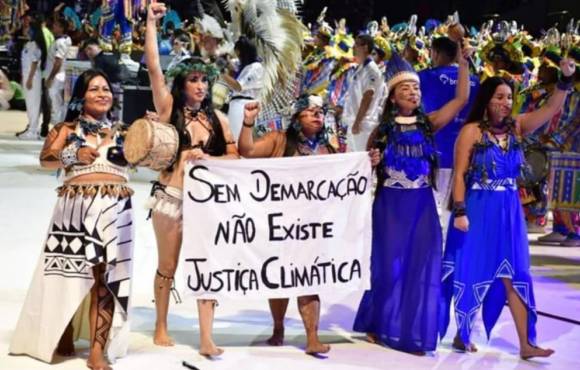 Caprichoso faz protesto em defesa da demarcação de terras indígenas