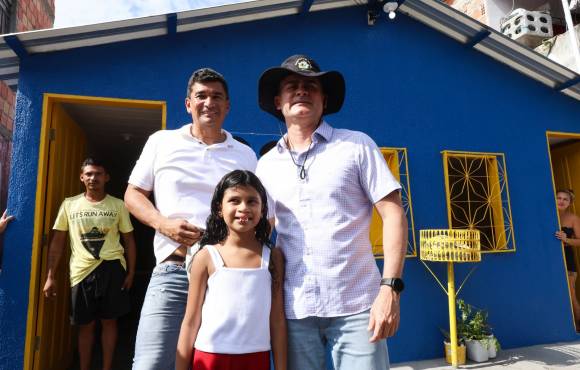 Prefeitura realiza entrega de mais 11 moradias contempladas pelo programa Casa Manauara